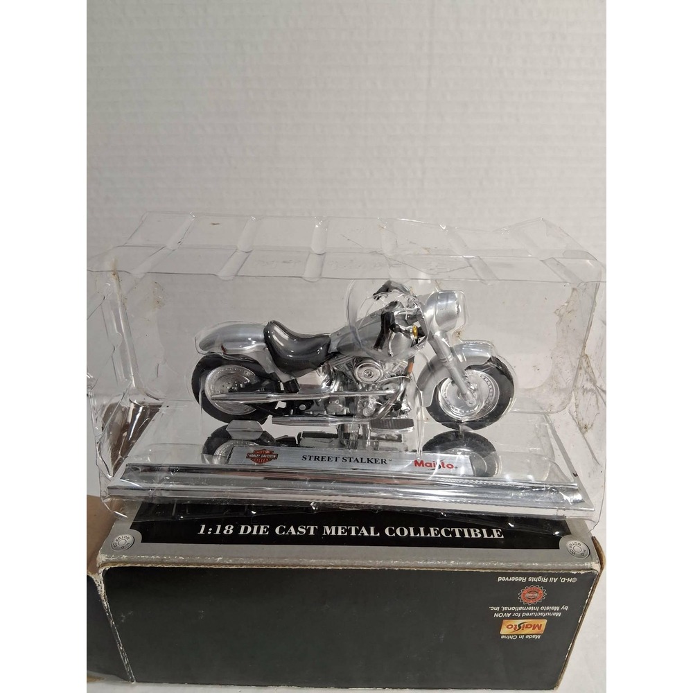 Maisto Street Stalker 1 18 Scale Die Cast Metal Collectible Motorcycle Silver
